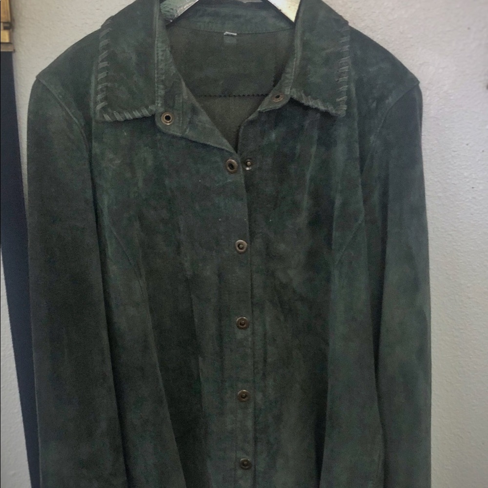 CABI SUEDE GREEN BUTTON DOWN JACKET